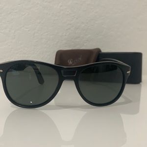 Person Sunglasses PO3155S 1042/58 Black
